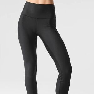 Alo - 7/8 High-Waist Airlift Legging - Black - L
